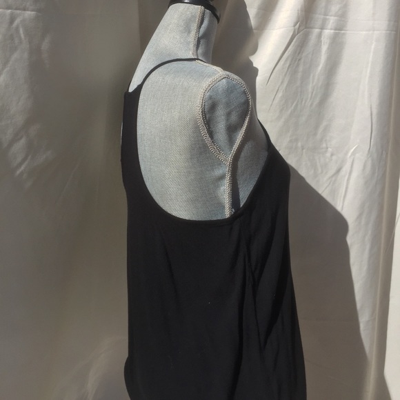 Basic Black Top - Picture 9 of 10